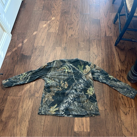 Mossy Oak Breakup Ladies Long Sleeve Camo Tee - Picture 3 of 3